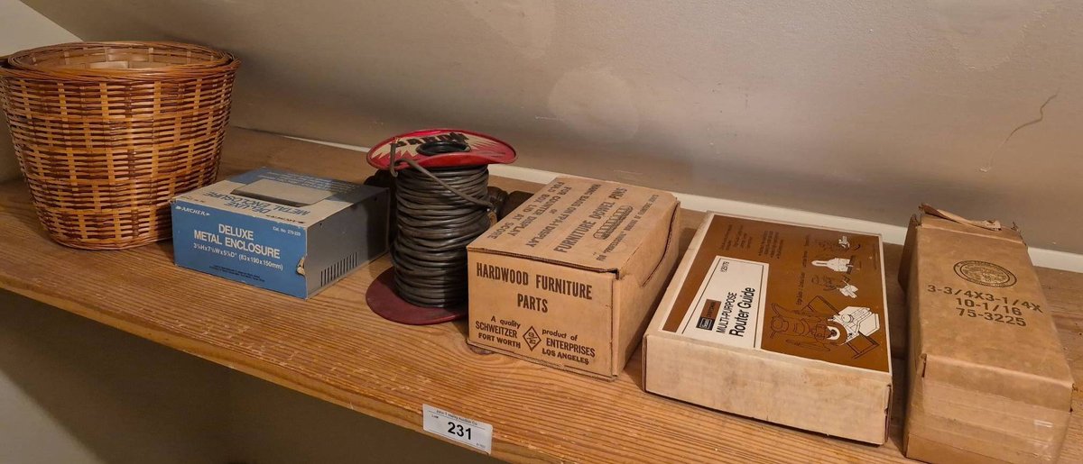 231 - Lot: Router Guide, Cable, Enclosure, Hardware