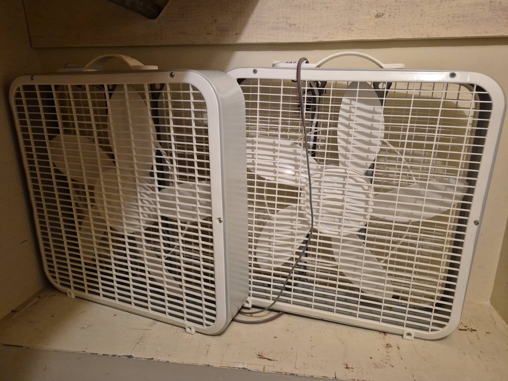 242 - White Box Fans, One Missing Speed Knob