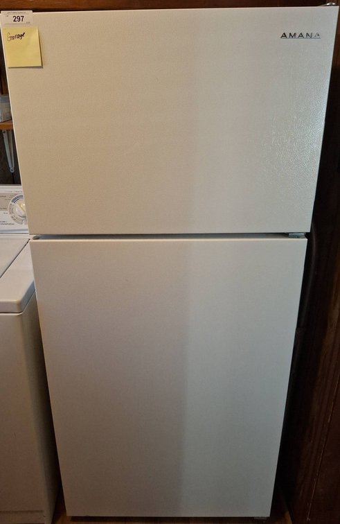 297 - Amana Refrigerator Model ART104TFDW00 28"x28"x63"