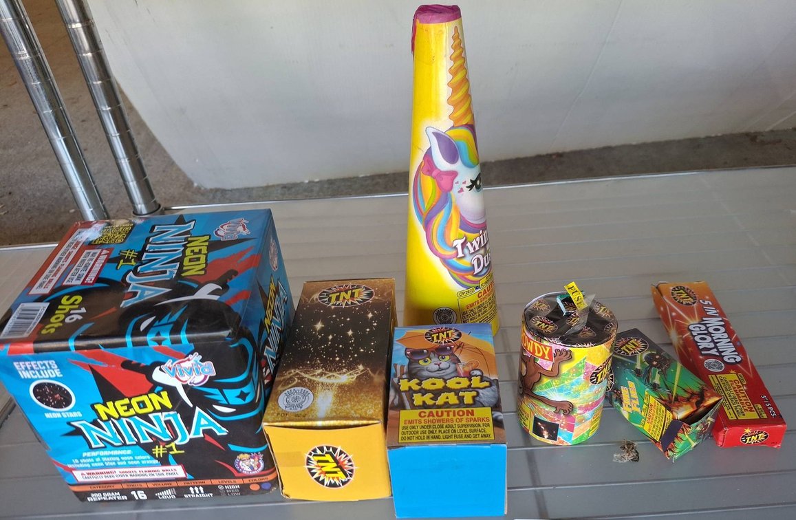 315 - Fireworks Lot TNT Neon Ninja Twinkle Dust