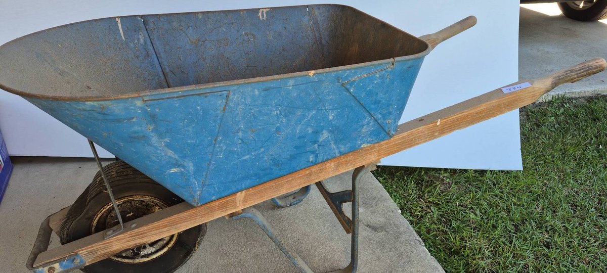 334 - Jackson M11-SA11 Blue Steel Wheelbarrow