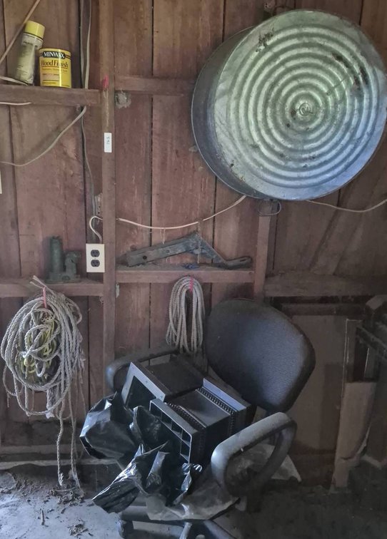 340 - Barn Utility Lot: Ropes, Metal Tub, Chair, Tools