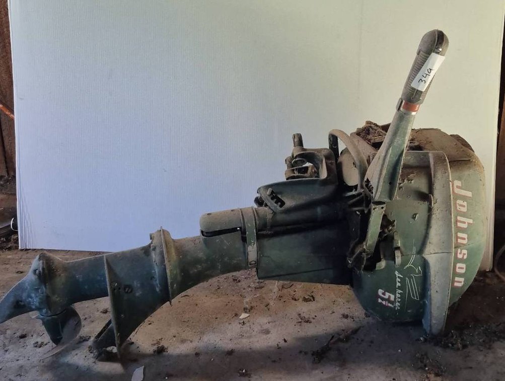 349 - Johnson Sea Horse 5.5 HP Outboard Motor