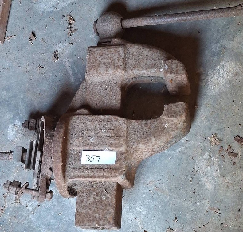 357 - Reed Mfg Co Erie PA USA Bench Vise