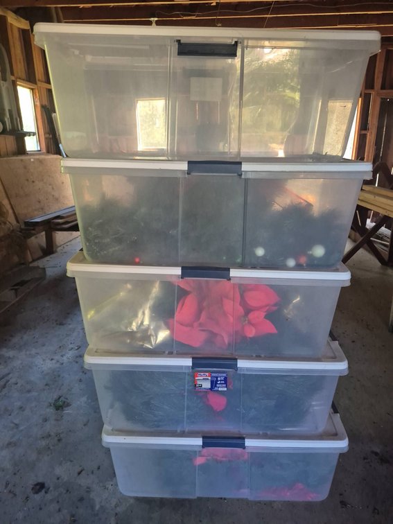 362 - 5 Hefty 100-Qt Storage Bins With Contents
