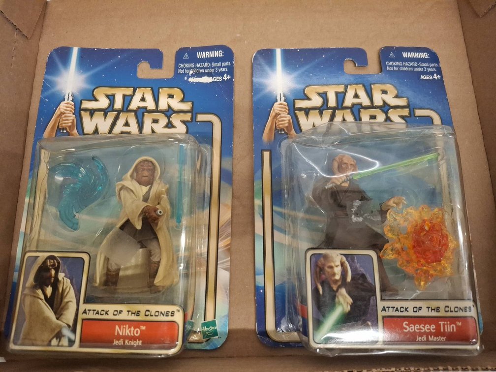 Star Wars Attack of the Clones Figures, 2 Pcs