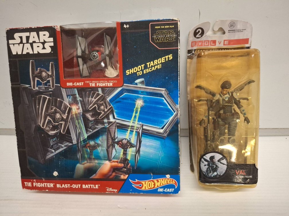 Star Wars TIE Fighter & Evolve Val Figure