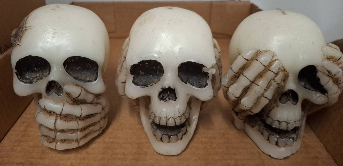 3 Skull Candles, See/Hear/Speak No Evil