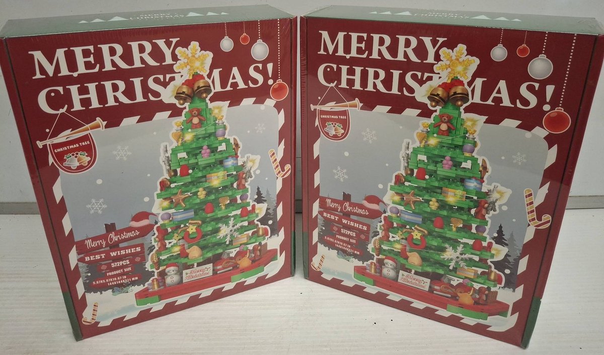 2 Merry Christmas Tree Building Sets 572pcs Each