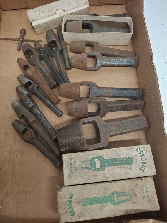 Osborne Arch Punch Assortment, Mixed Sizes