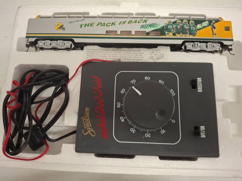 Bachmann Spectrum Train Controller & Packers Train Car