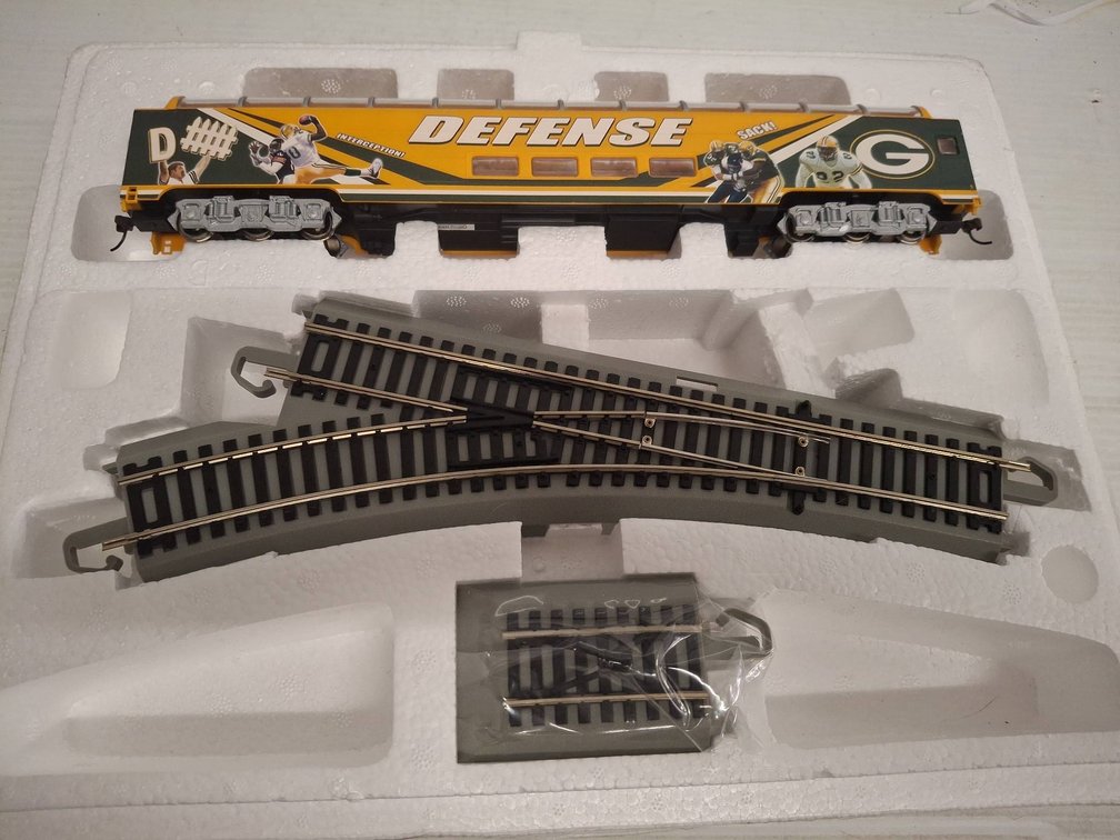 Hawthorne Village Packers Defense Train Car Set