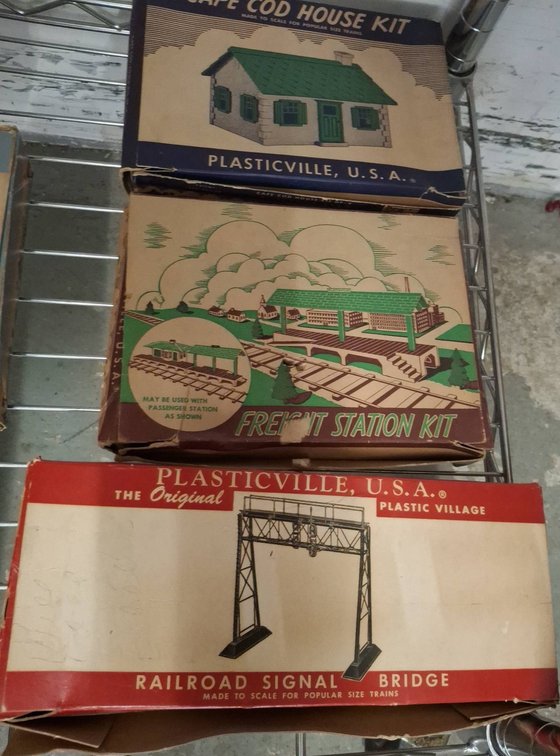 Plasticville Kit Lot: House, Station, Bridge