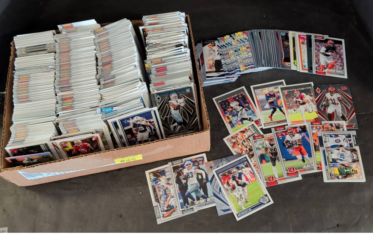 Large Lot Assorted Football Trading Cards