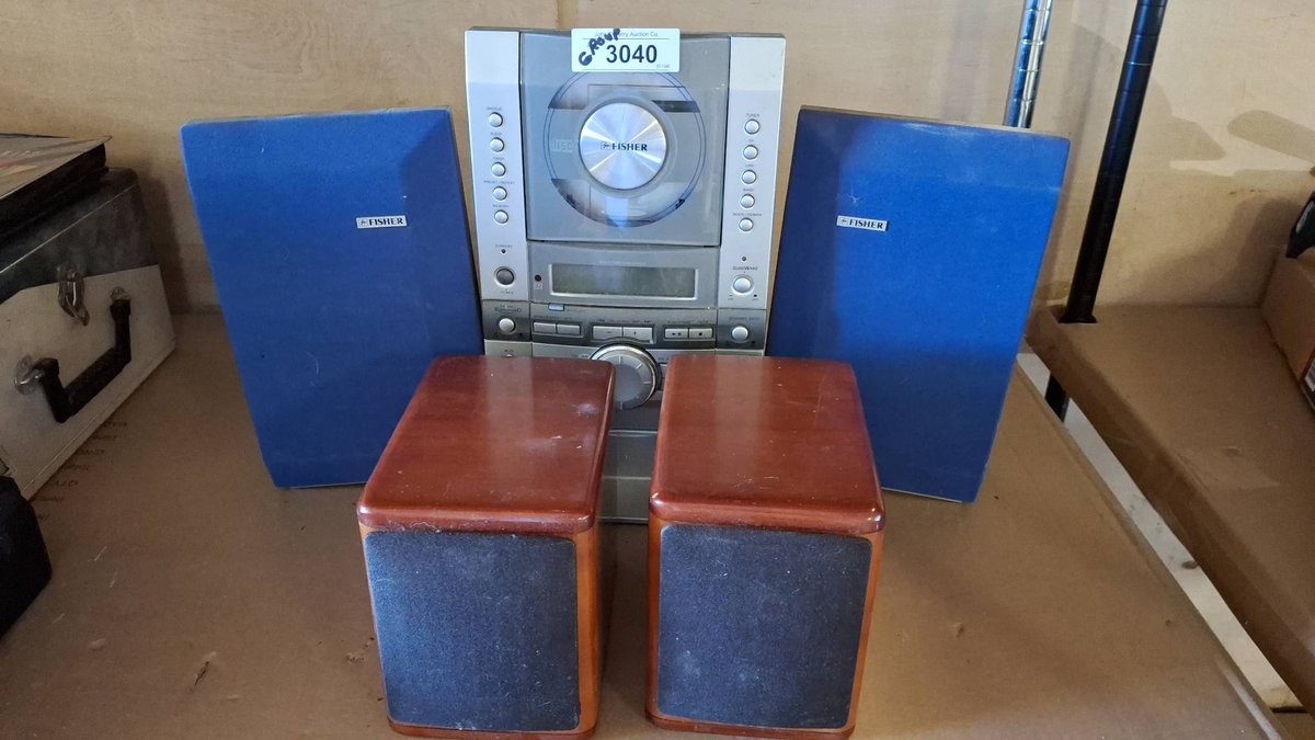 Fisher Stereo With Fisher and JVC Speakers