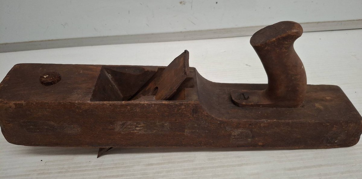 Wooden Hand Plane With Metal Blade