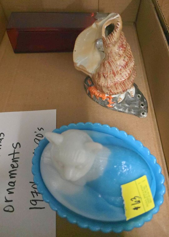 Decorative Pieces: Vase, Cat Dish, Shell