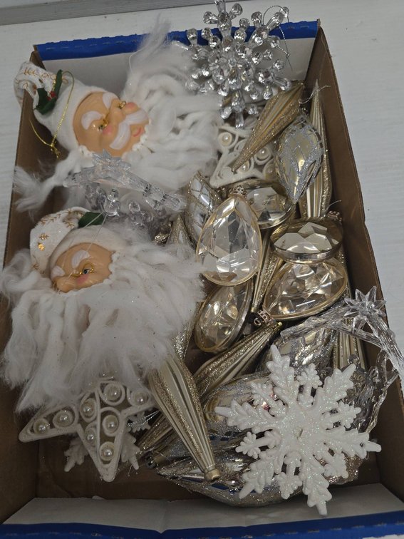Christmas Ornaments and Decorations