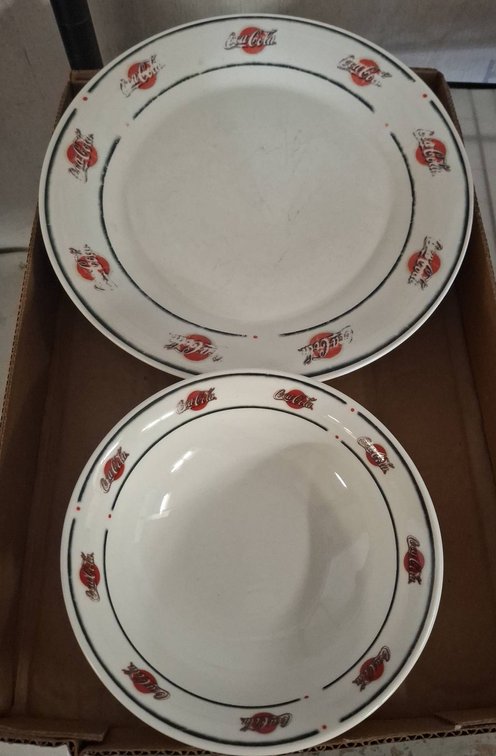 Coca-Cola Plate & Bowl Set, Gibson, 8 Pieces