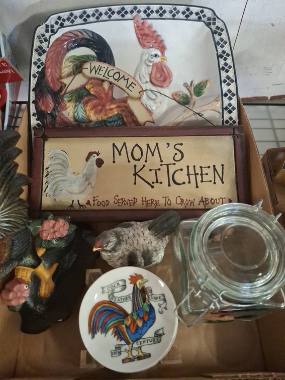 Rooster Kitchen Decor and Accessories