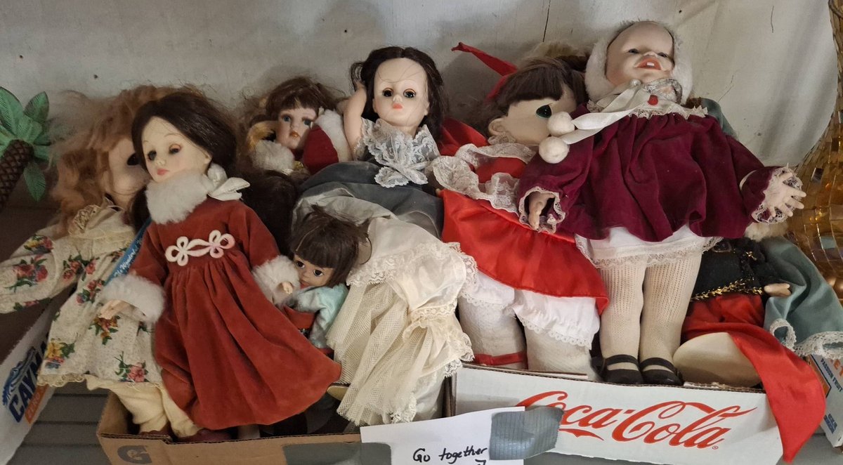 Porcelain and Cloth Dolls Lot