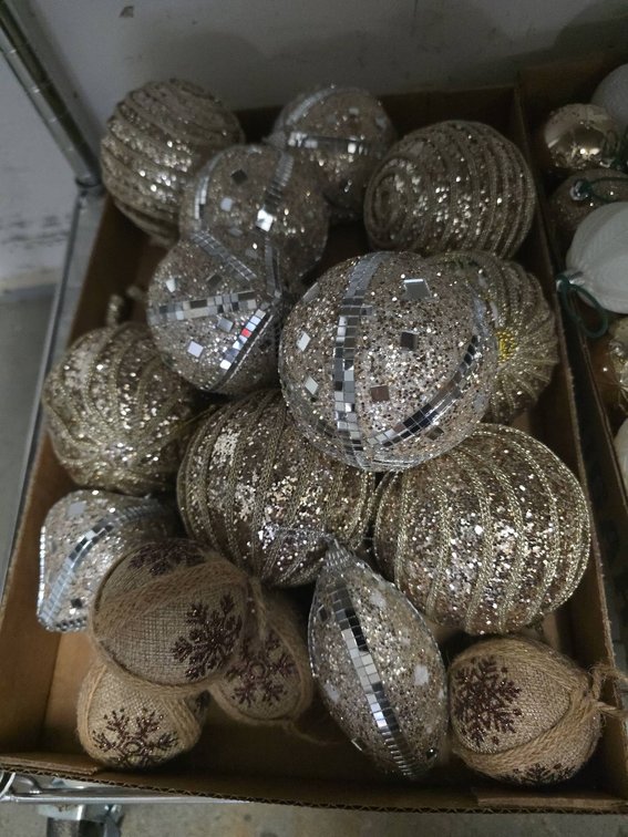 Glitter And Burlap Christmas Ornaments