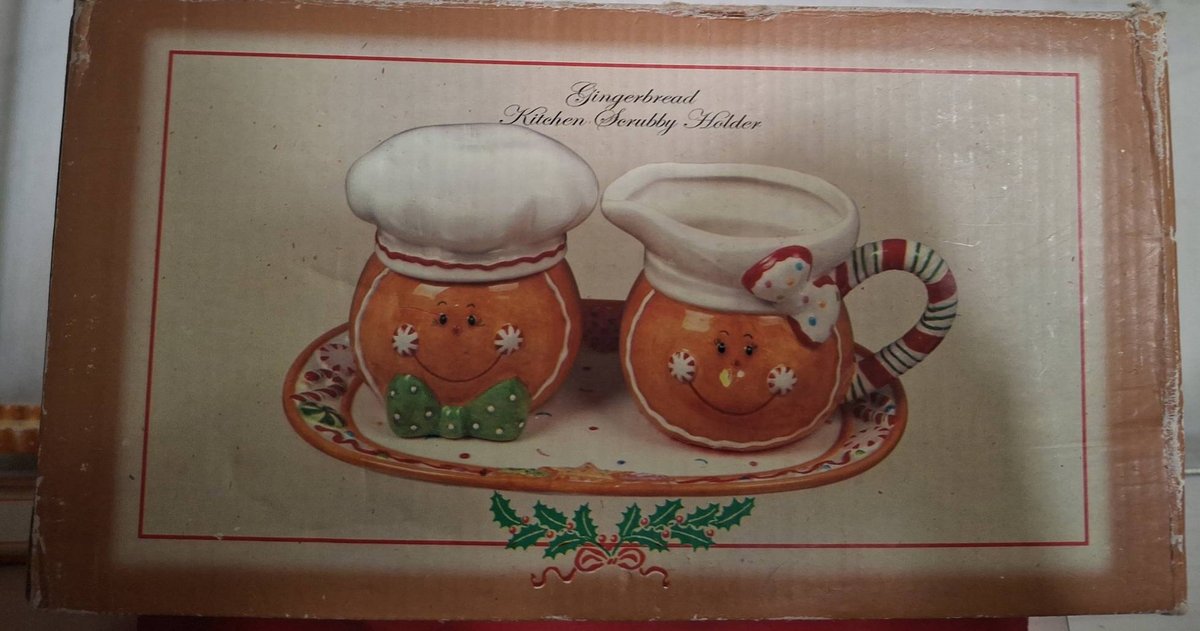Gingerbread Ceramic Salt & Pepper Set with Tray