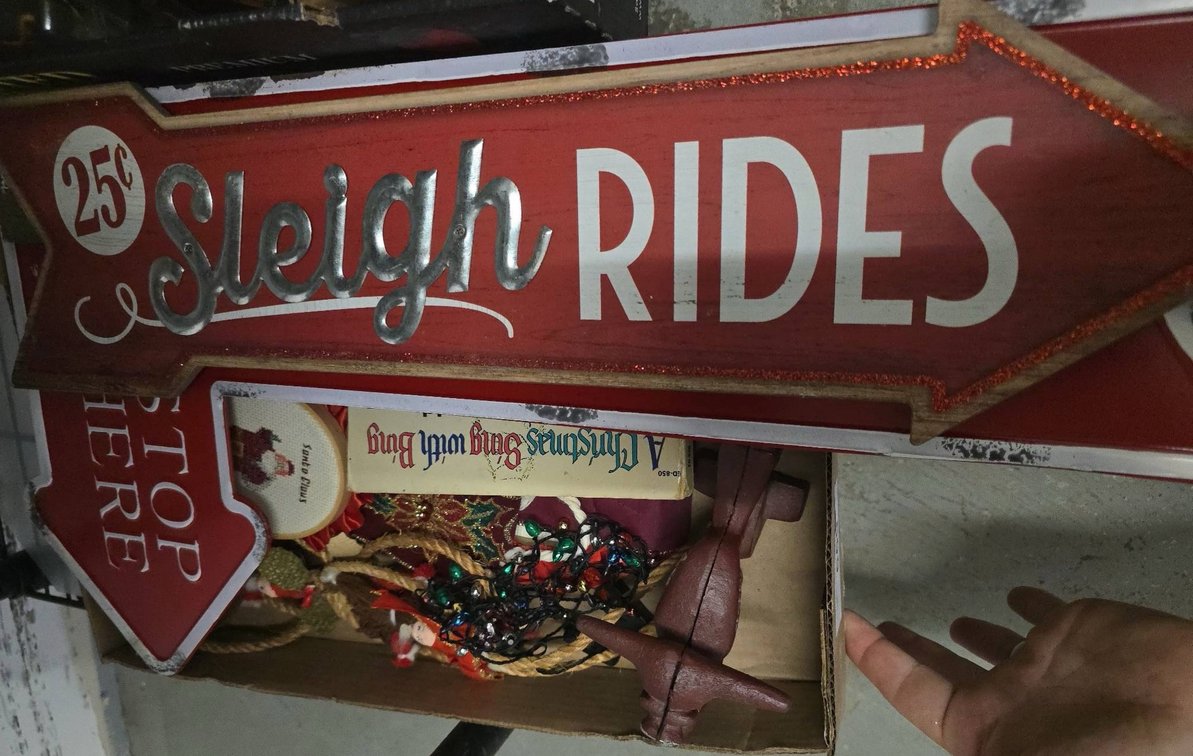 Christmas Decor Signs, Ornaments, Record Lot