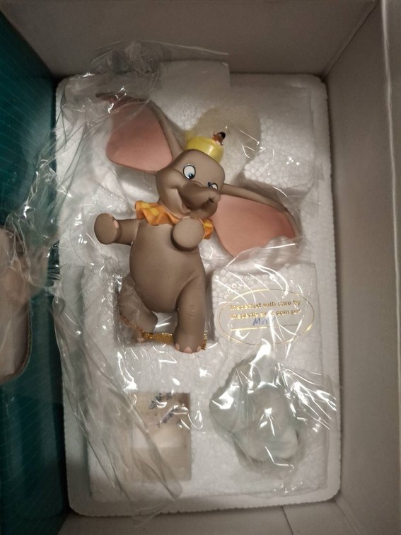 Disney Classics Walt Disney Dumbo Figurine Boxed