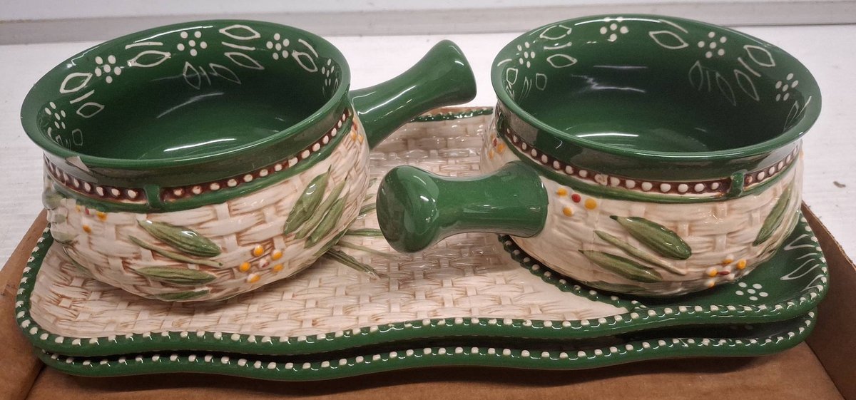 Temp-tations 18oz Soup Crocks With Tray Set