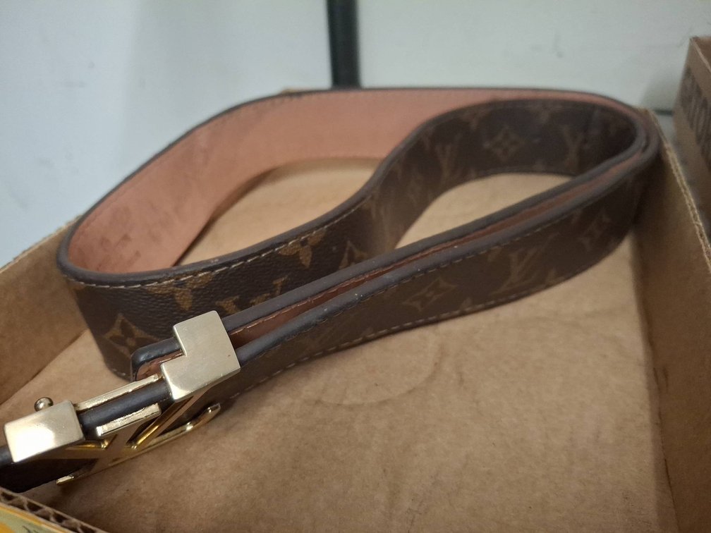 Louis Vuitton Monogram Leather Belt 50/125 (not authenticated)
