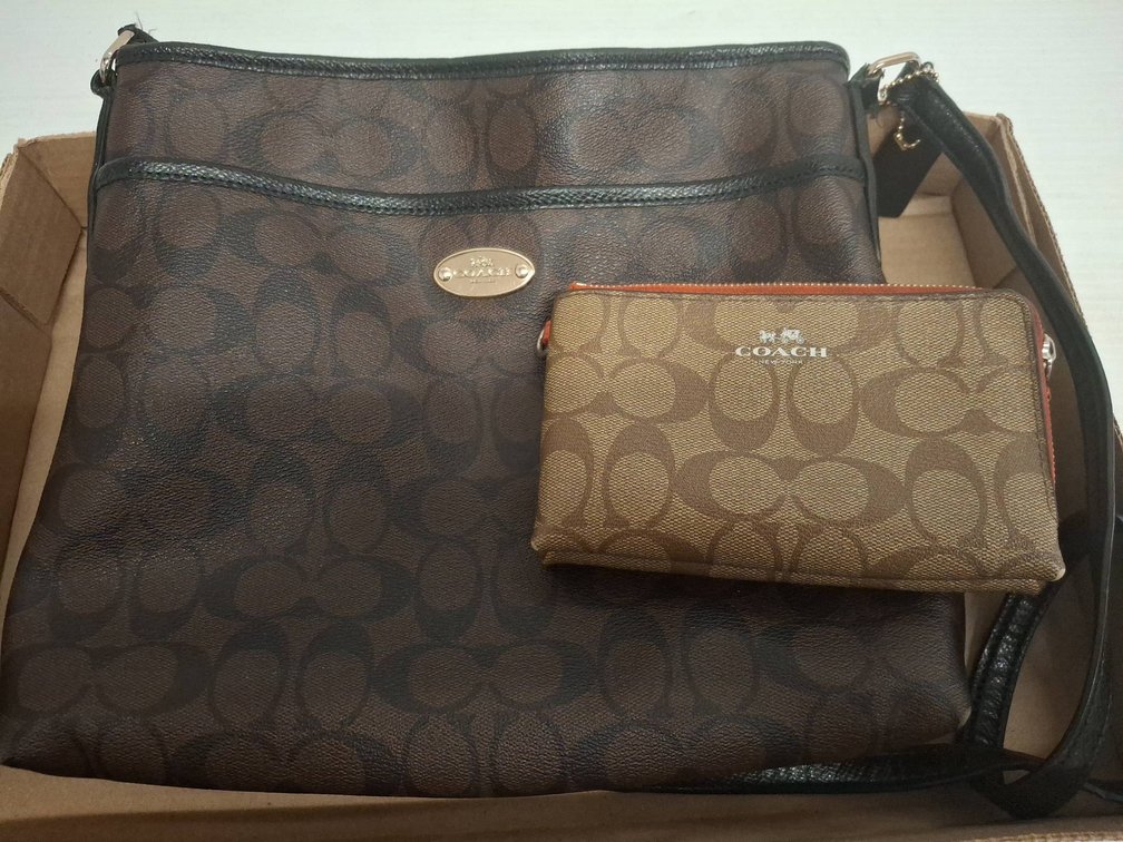 Coach Crossbody Bag With Wristlet Set (unauthenticated)