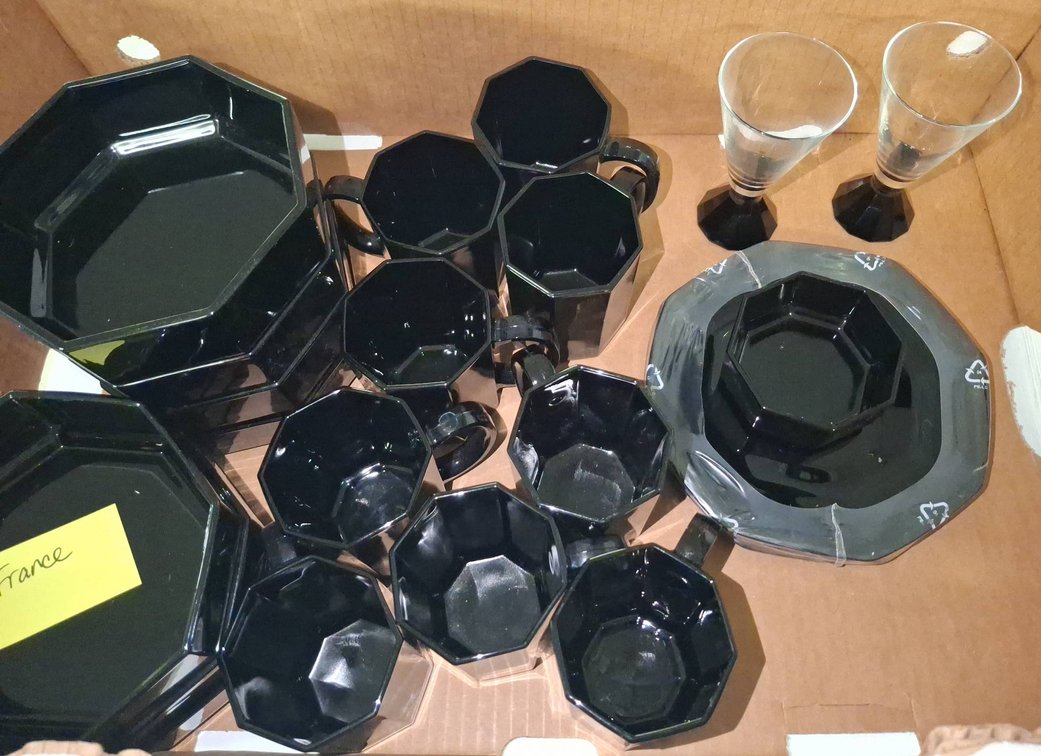 Octagonal Black Glass France Drinkware Set