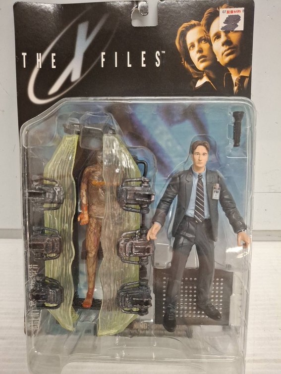 The X-Files Fight the Future Mulder Figure
