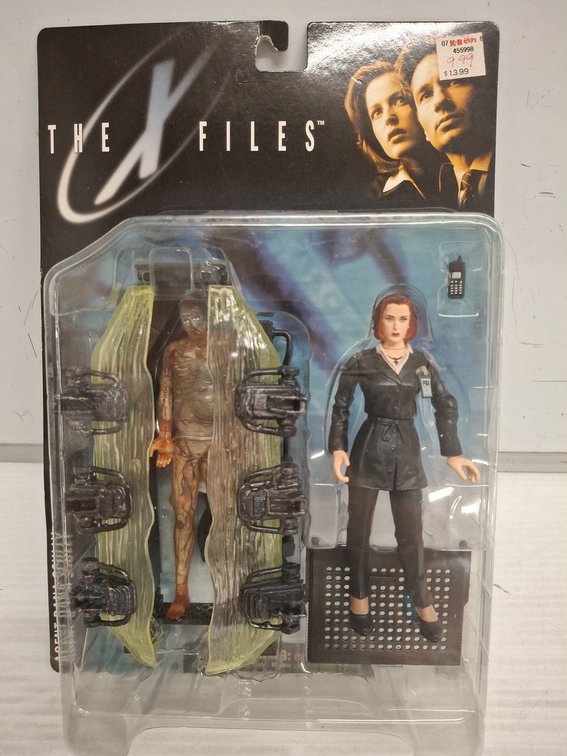 The X-Files Fight The Future Scully Figure Set