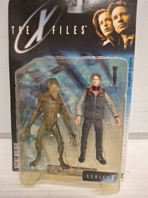 The X-Files Series 1 Agent Mulder Figure Set