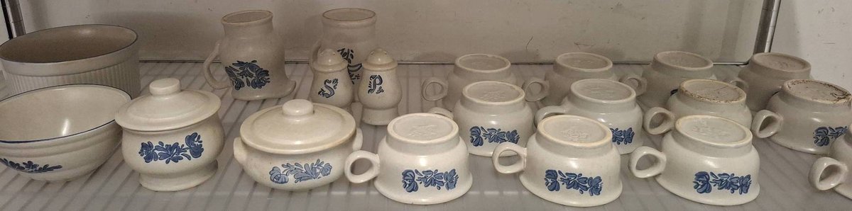 Pfaltzgraff Yorktowne Stoneware Dish Set