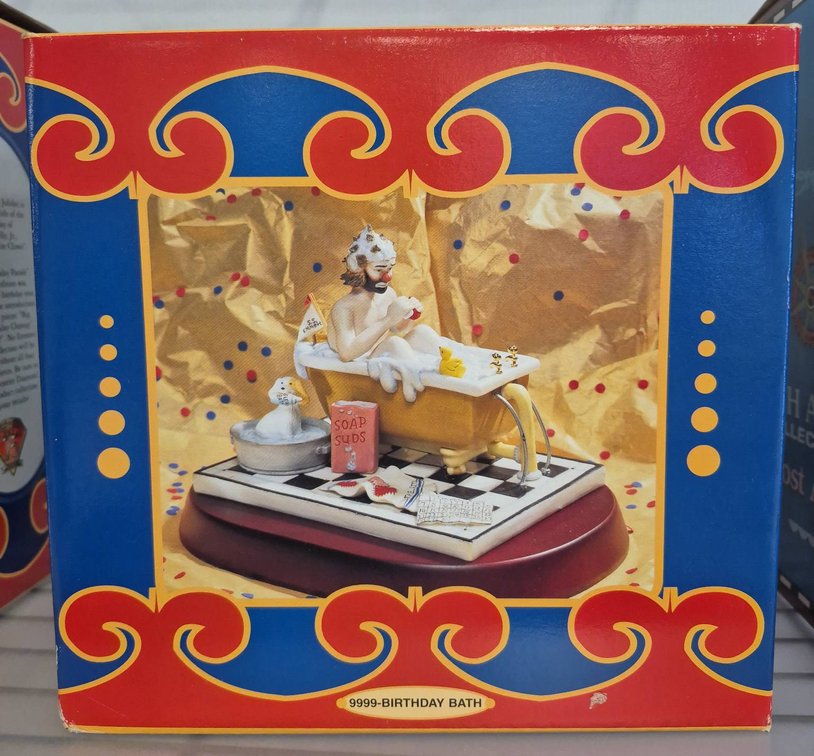 Flambro Emmett Kelly Birthday Bath Figurine