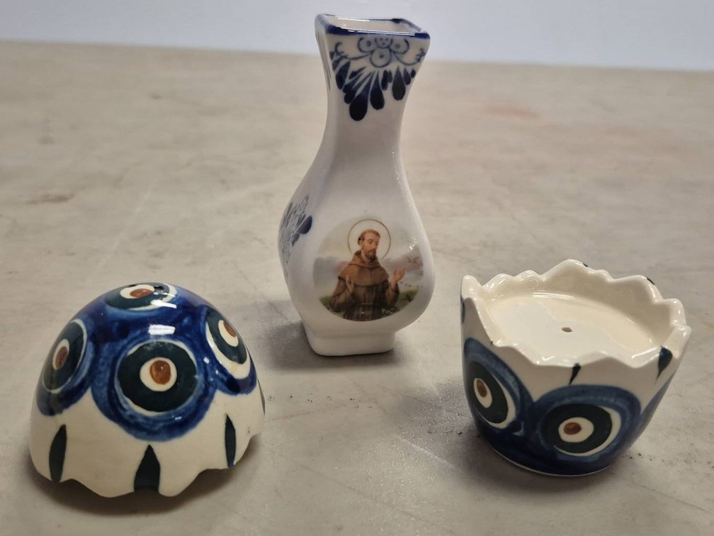 Polish Pottery Salt & Pepper Shakers, Delft Vase