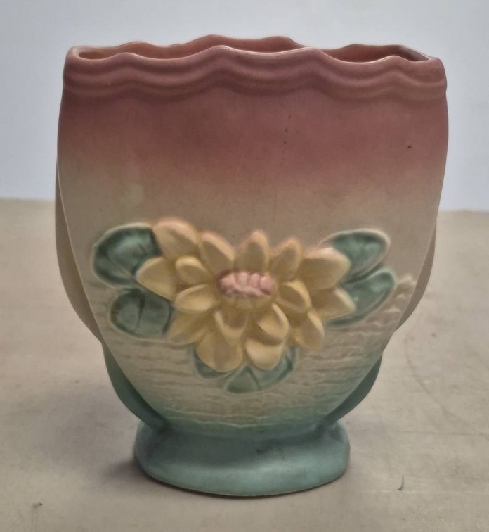 Hull Art Pottery Water Lily Vase L-6-6 1/2" USA