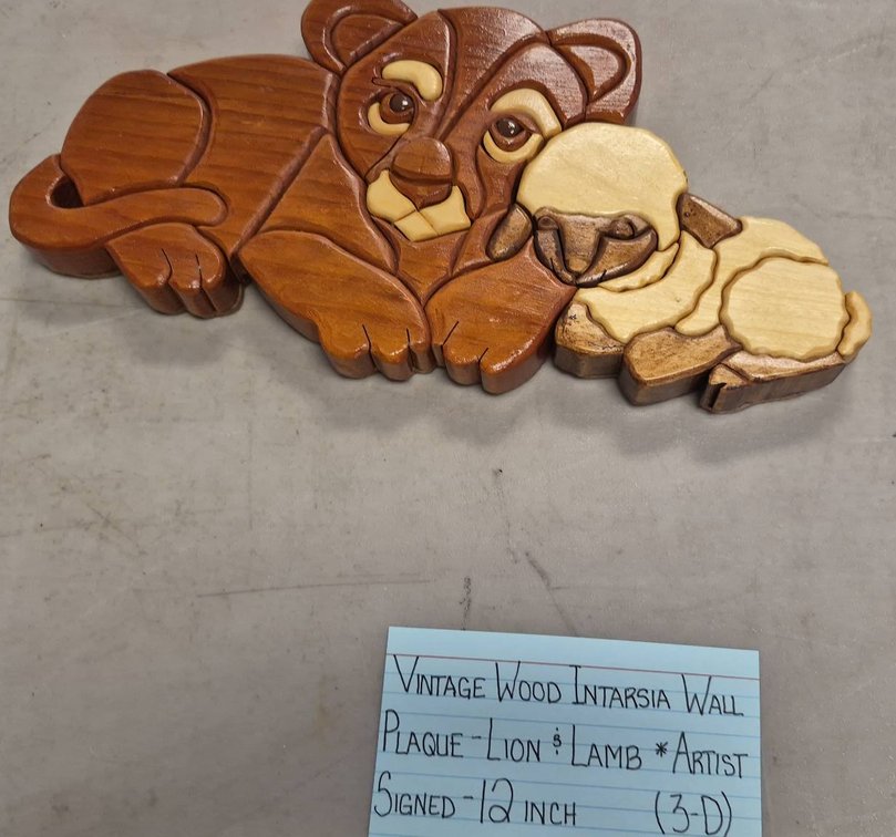 Wood Intarsia Wall Plaque Lion and Lamb 12 Inch