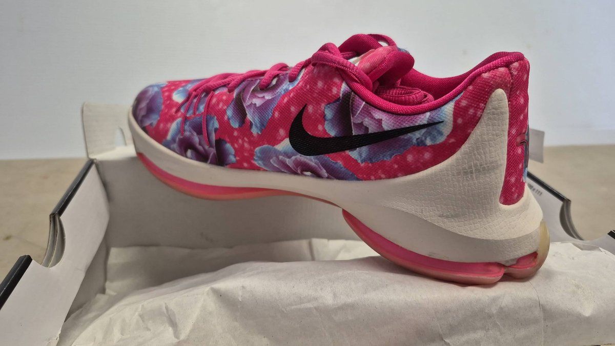 Nike KD 8 Premium GS 6.5Y Vivid Pink Sneakers