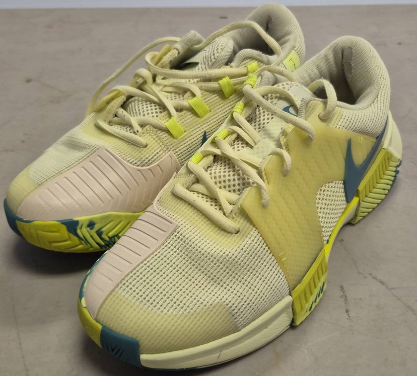 Nike HF1140-300 US 9 Cream Tennis Shoes