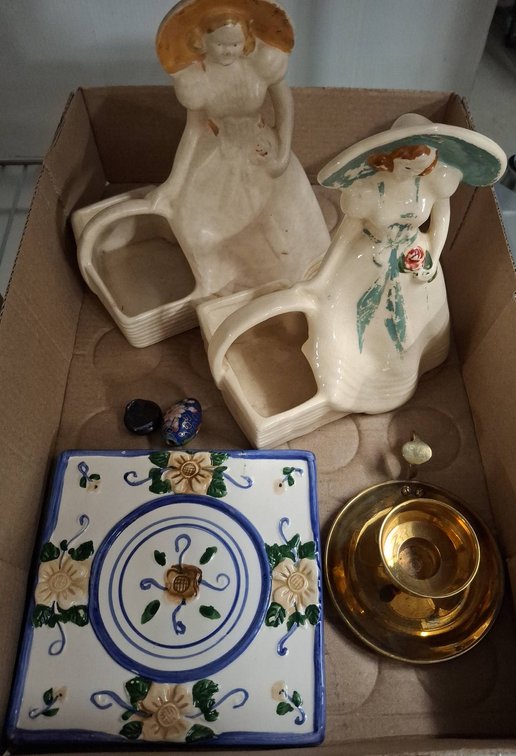 Decorative Ceramics and Porcelain Lot