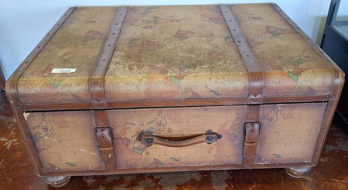Trunk-Style Coffee Table With Map Motif, 39x28x17