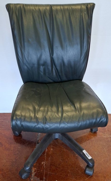 Leather Type Swivel Office Chair