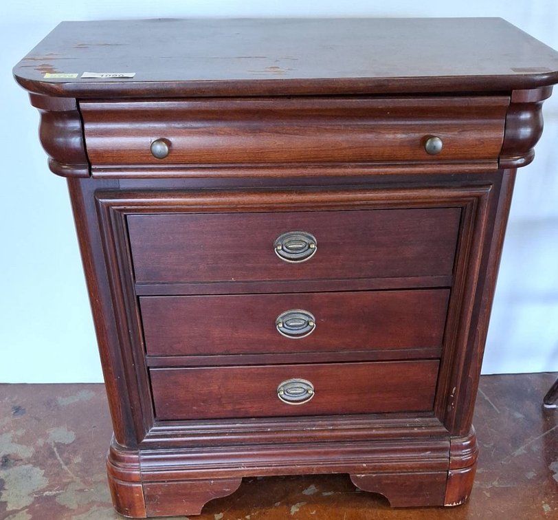 Vaughan Bassett Wood 3-Drawer Nightstand, 30x17x31