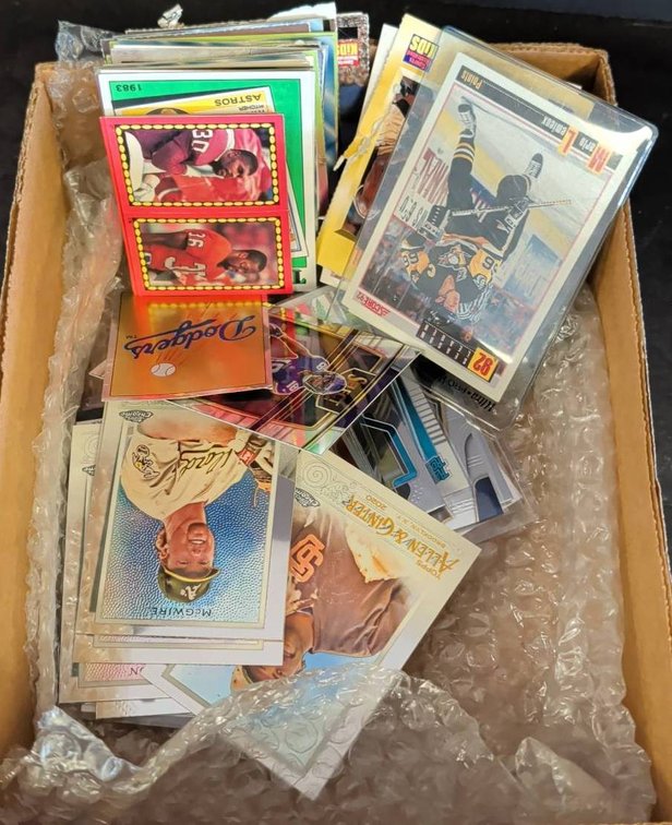 Sports Cards Lot, Football, Basketball