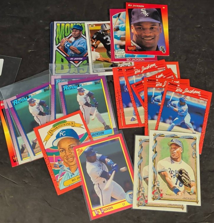 Bo Jackson Baseball & Football Card Lot