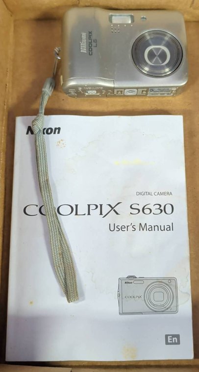 Nikon COOLPIX L6 Digital Camera With Manual